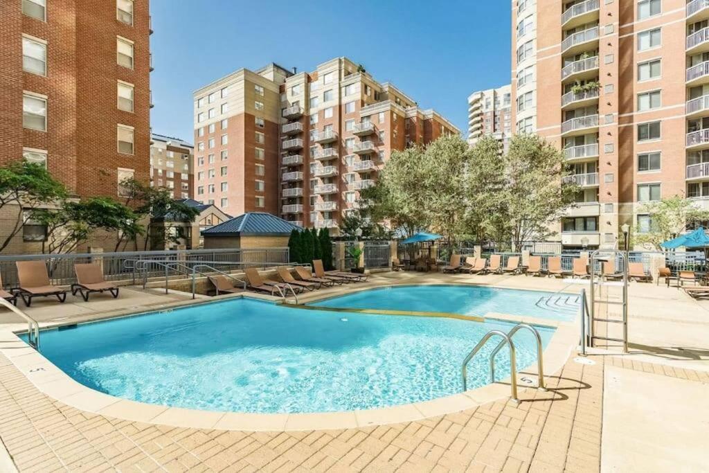 Fantastic 1 Bedroom Condo At Ballston With Gym 알링턴 외부 사진