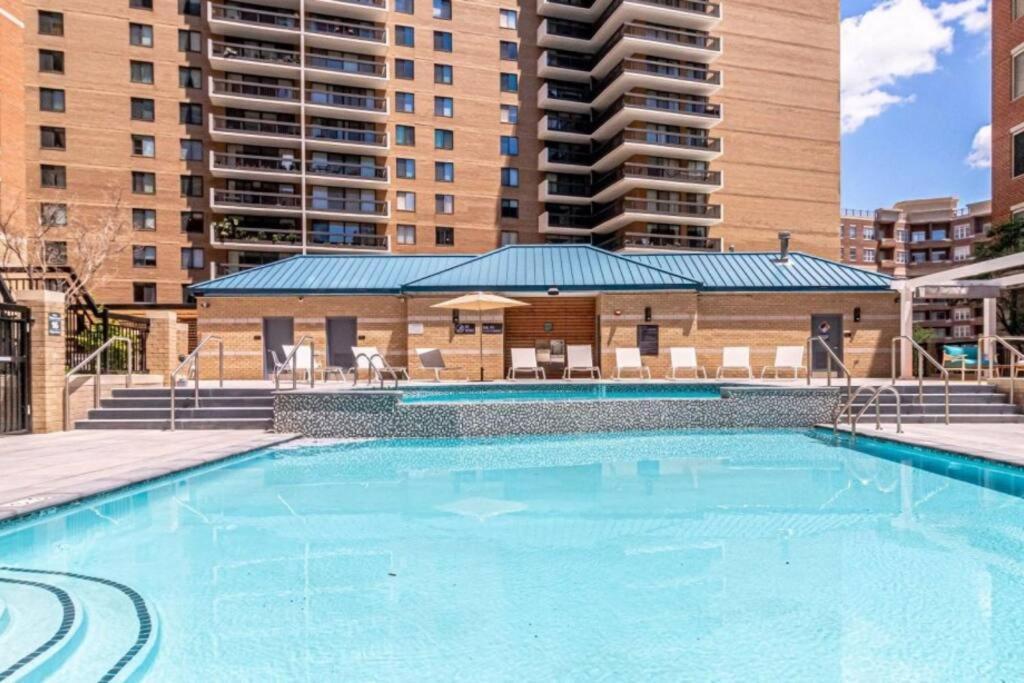Fantastic 1 Bedroom Condo At Ballston With Gym 알링턴 외부 사진