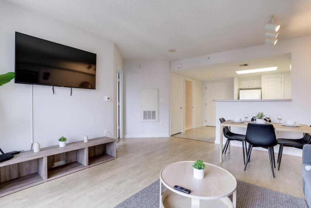 Fantastic 1 Bedroom Condo At Ballston With Gym 알링턴 외부 사진