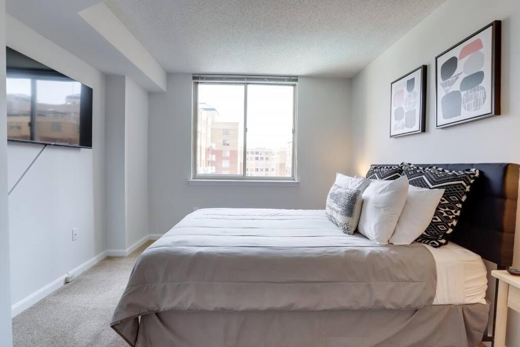 Fantastic 1 Bedroom Condo At Ballston With Gym 알링턴 외부 사진