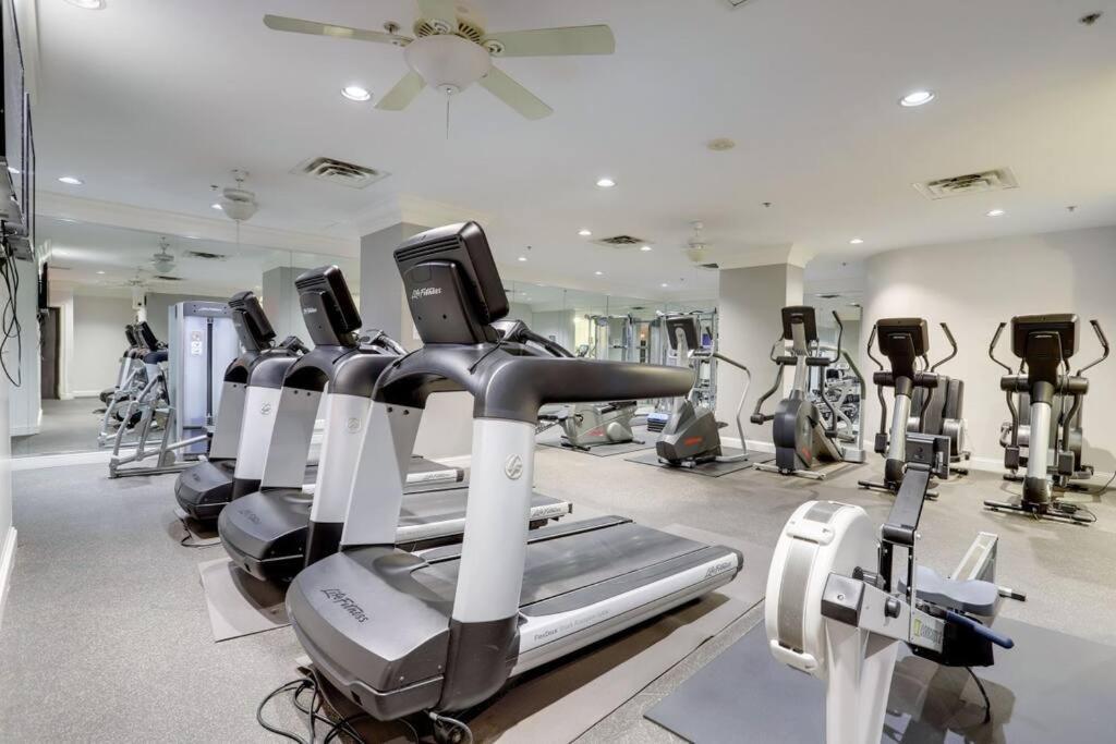 Fantastic 1 Bedroom Condo At Ballston With Gym 알링턴 외부 사진