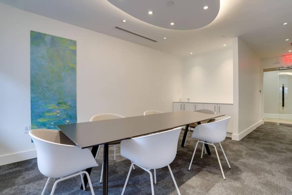 Fantastic 1 Bedroom Condo At Ballston With Gym 알링턴 외부 사진