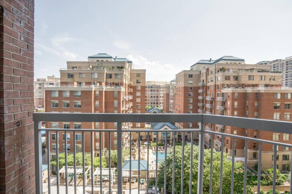 Fantastic 1 Bedroom Condo At Ballston With Gym 알링턴 외부 사진